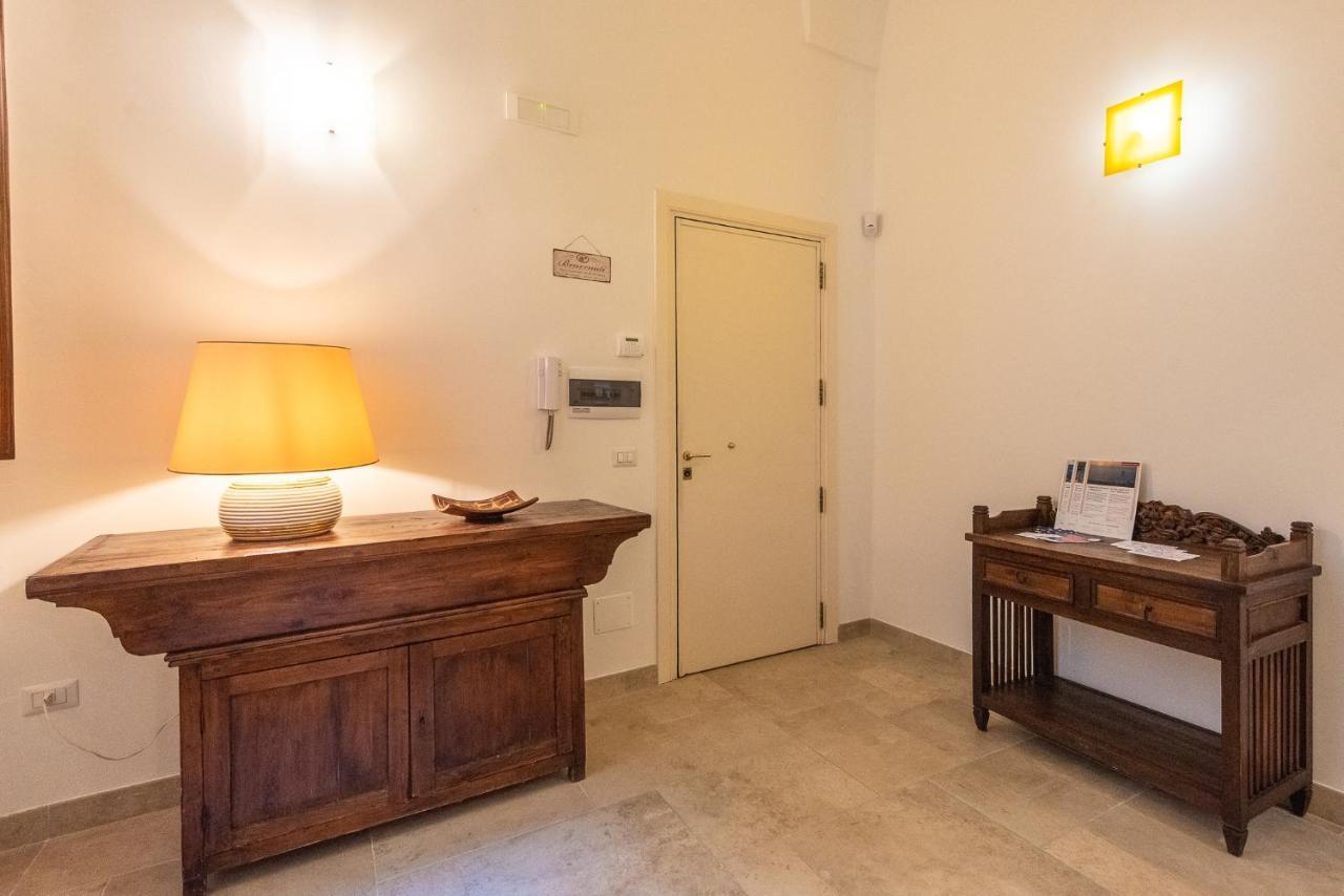 Rubichi 6 - Old Town Apartment Sit เลชเช ภายนอก รูปภาพ