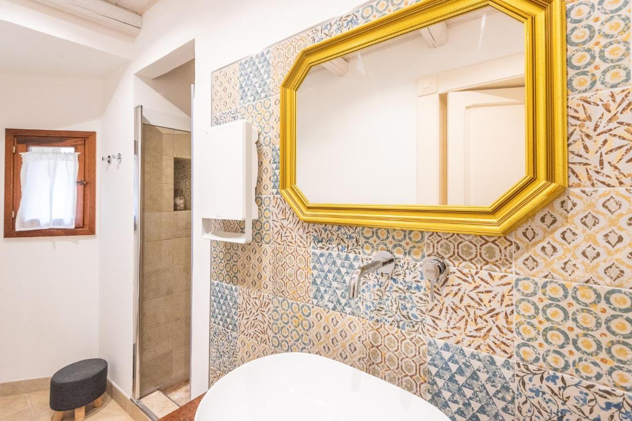 Rubichi 6 - Old Town Apartment Sit เลชเช ภายนอก รูปภาพ